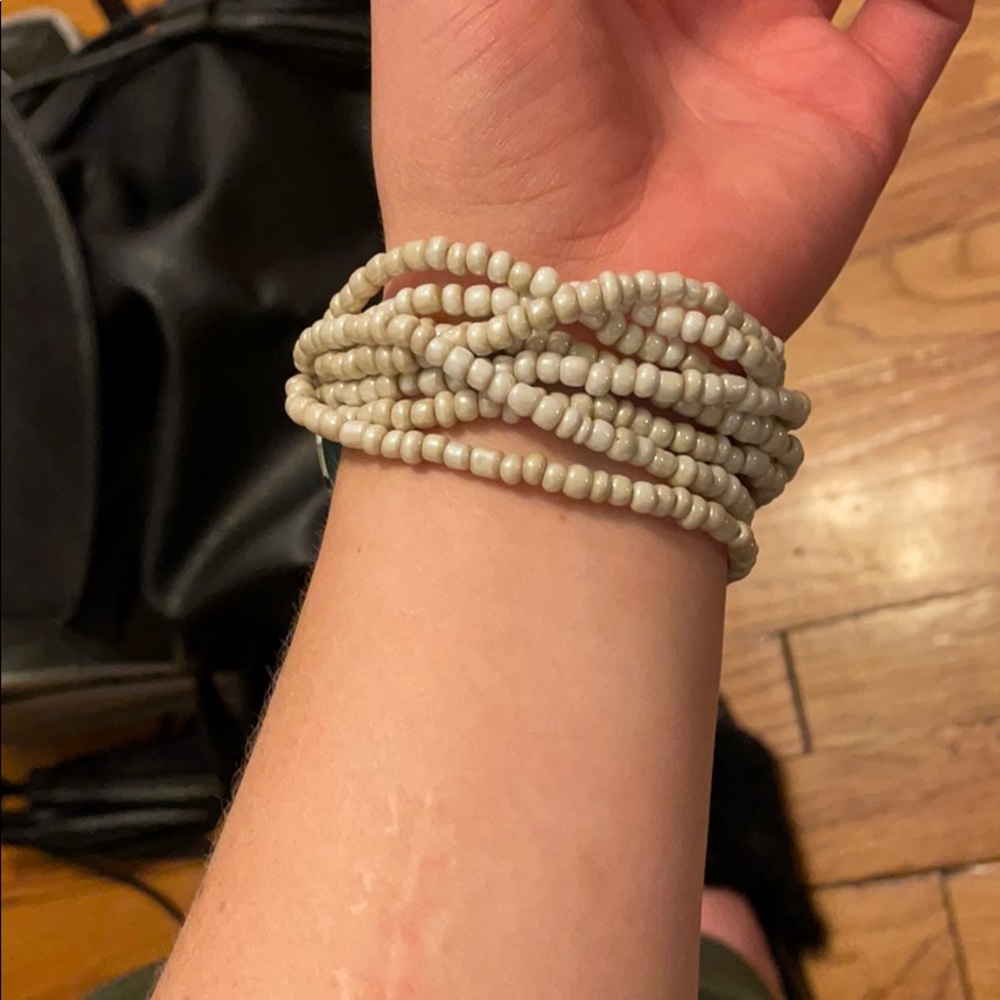 Bracelets - Picture 2 of 4